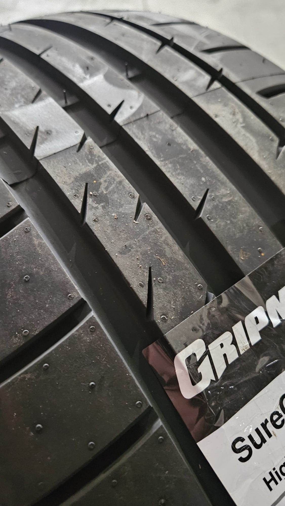 Gripmax SUREGRIP PRO SPORT XL 245/45 R19